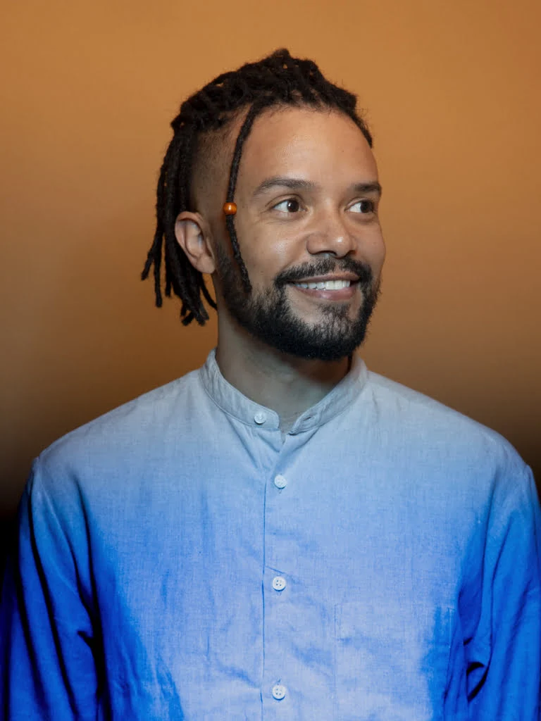 VINÍCIUS NEVES MARIANO